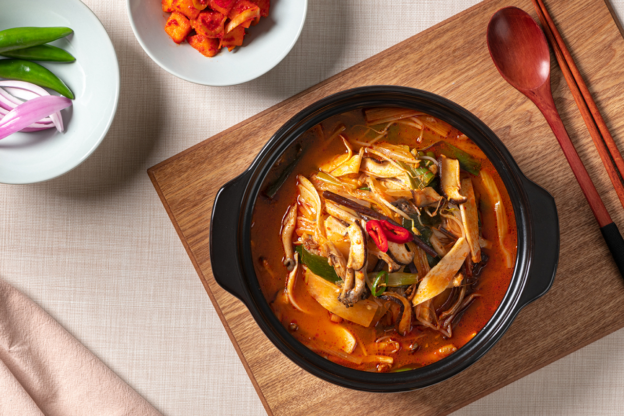 못난이 농산물을 활용한 밀키트로 만든 채개장.[가천대 제공]