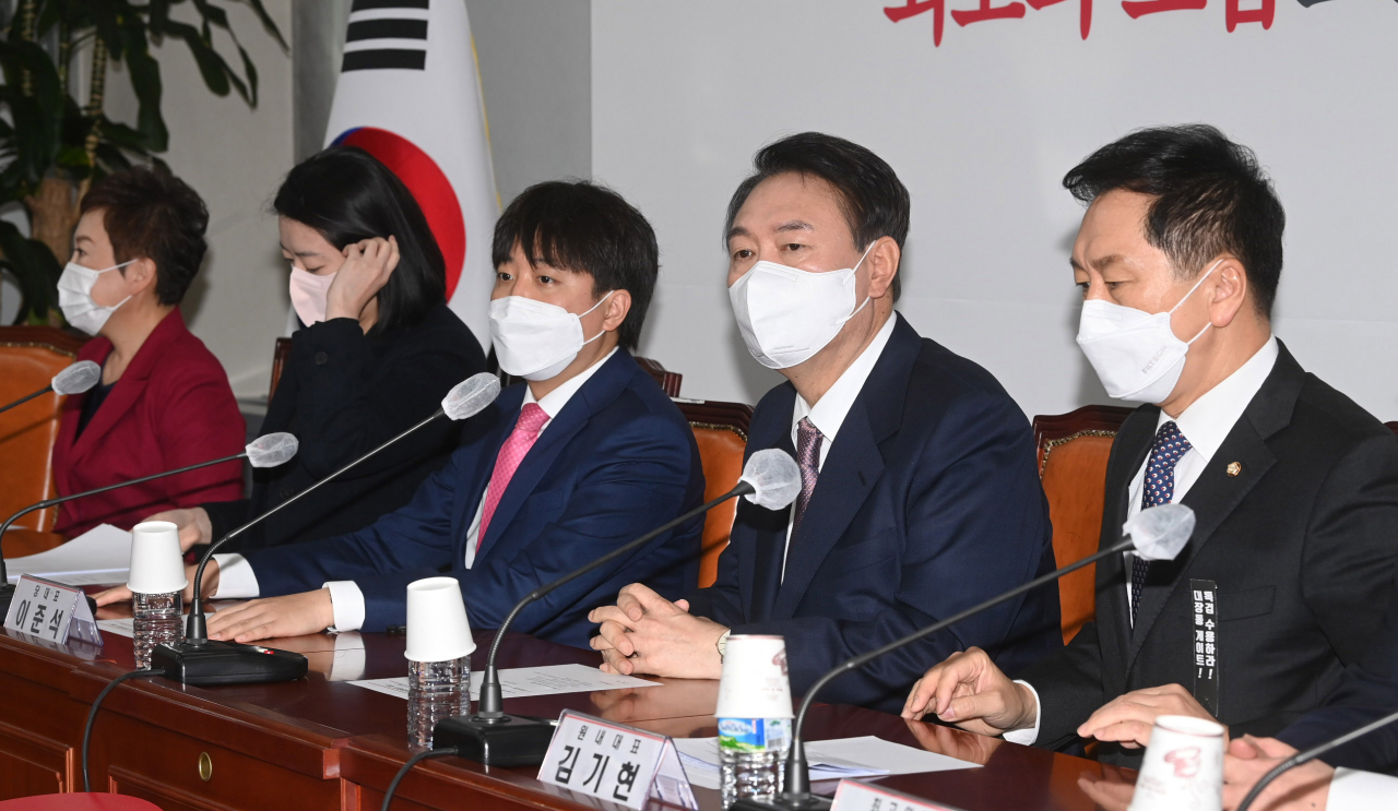 윤석열 국민의힘 대선 후보가 25일 국회에서 열린 최고위원회의에서 선거대책위원회 구성에 대해 발언하고 있다.[헤럴드경제=이상섭 기자]
