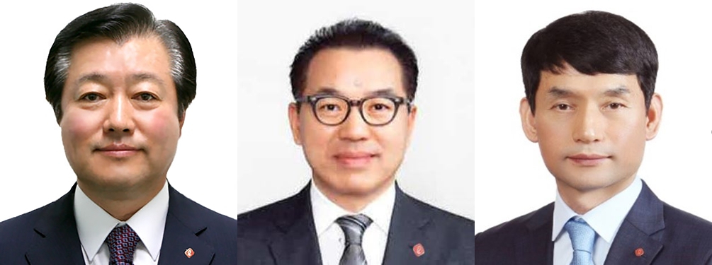 왼쪽부터 롯데그룹 식품군 총괄대표 兼 롯데제과 대표이사 사장 이영구, 롯데쇼핑 백화점 사업부 대표 부사장 정준호, 추광식 롯데캐피탈 대표이사 전무.[롯데그룹 제공]