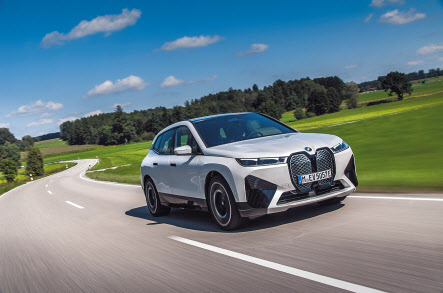 BMW iX.
