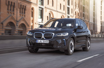 BMW 뉴 iX3.