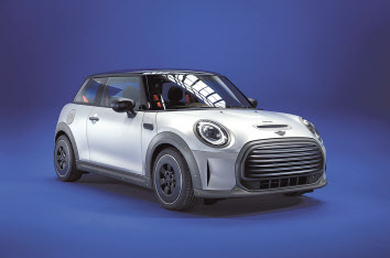 MINI 스트립. [BMW 그룹 코리아 제공]