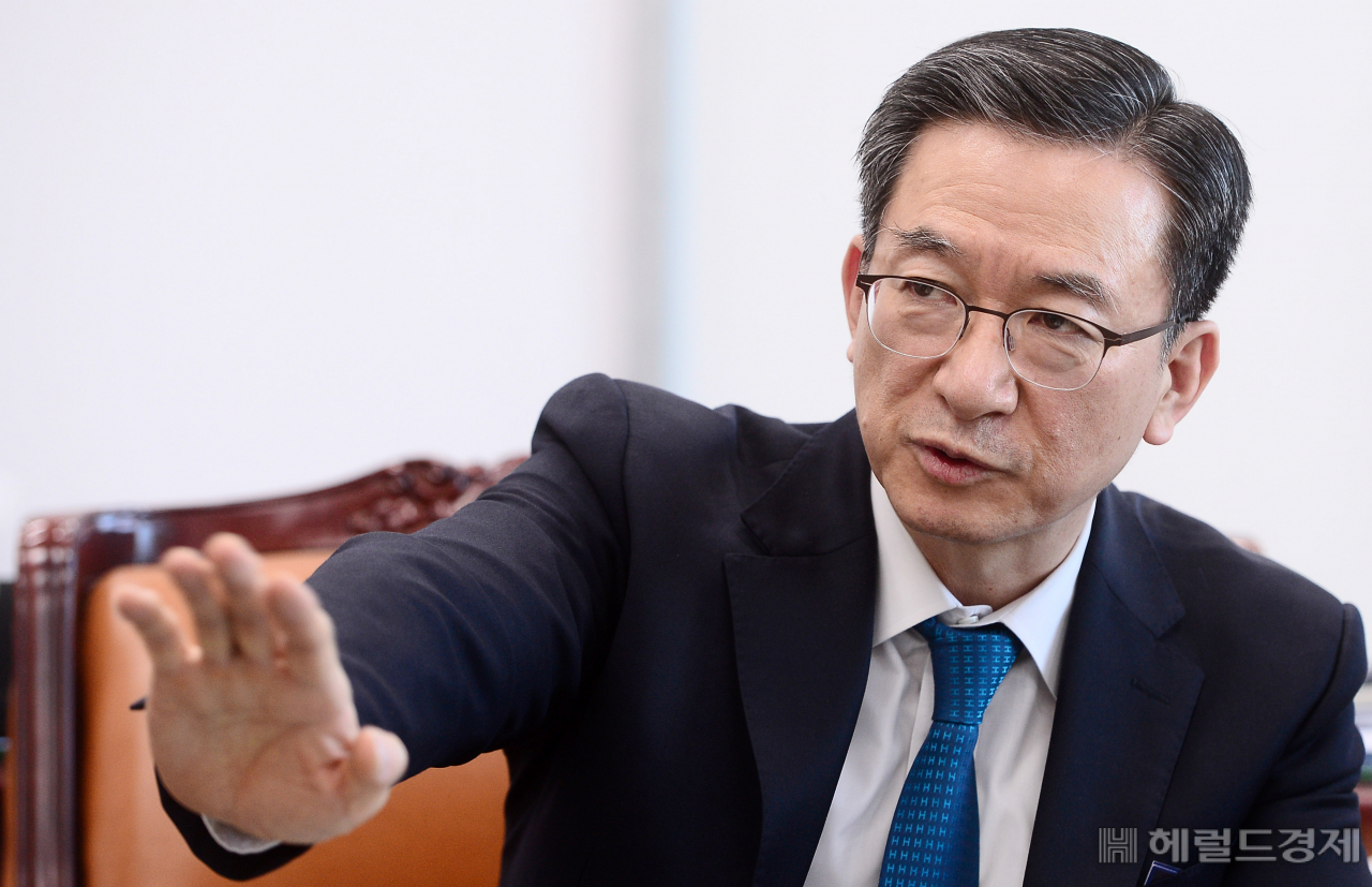 이재명 더불어민주당 대선 후보의 측근그룹인 ‘7인회’ 좌장이자 민주당 선대위 총괄특보단장을 맡고 있는 정성호(4선·경기 양주시) 의원. [이상섭 기자]