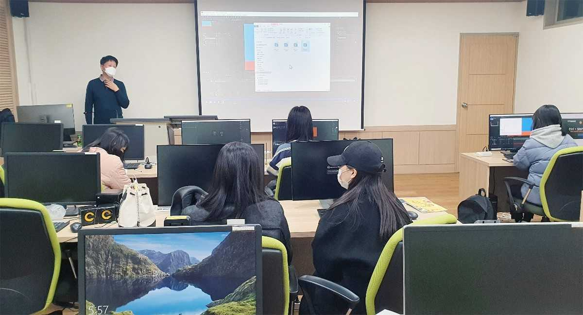 호남대학교 신문방송학과(학과장 한선)가 오종연 KBS미디어텍 대표를 초청해 26일부터 다음달 3일까지 LINC+사업단 단기기술교육 과정을 운영중이다.