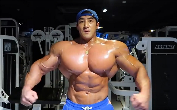 헬스 트레이너 황철순 씨. [페이스북 캡처]