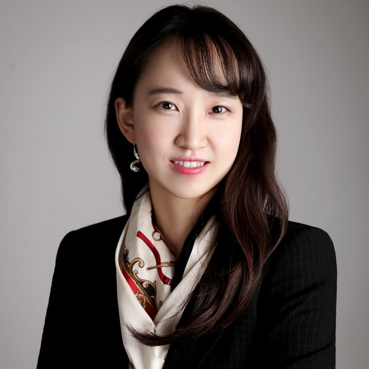 데이터 전문가 김윤이(38) 뉴로어소시에이츠 대표. 미국 하버드대 케네디 정책대학원 공공정책학 석사를 졸업하고 데이터 전문기업과 소액투자 플랫폼 추천서비스 등 스타트업을 창업해왔다. 김 대표는 “미래세대가 억눌렸던 잠재력을 마음껏 폭발시킬 수 있도록 더 많은 기회를 만들어 주시기 바란다”고 당부했다.