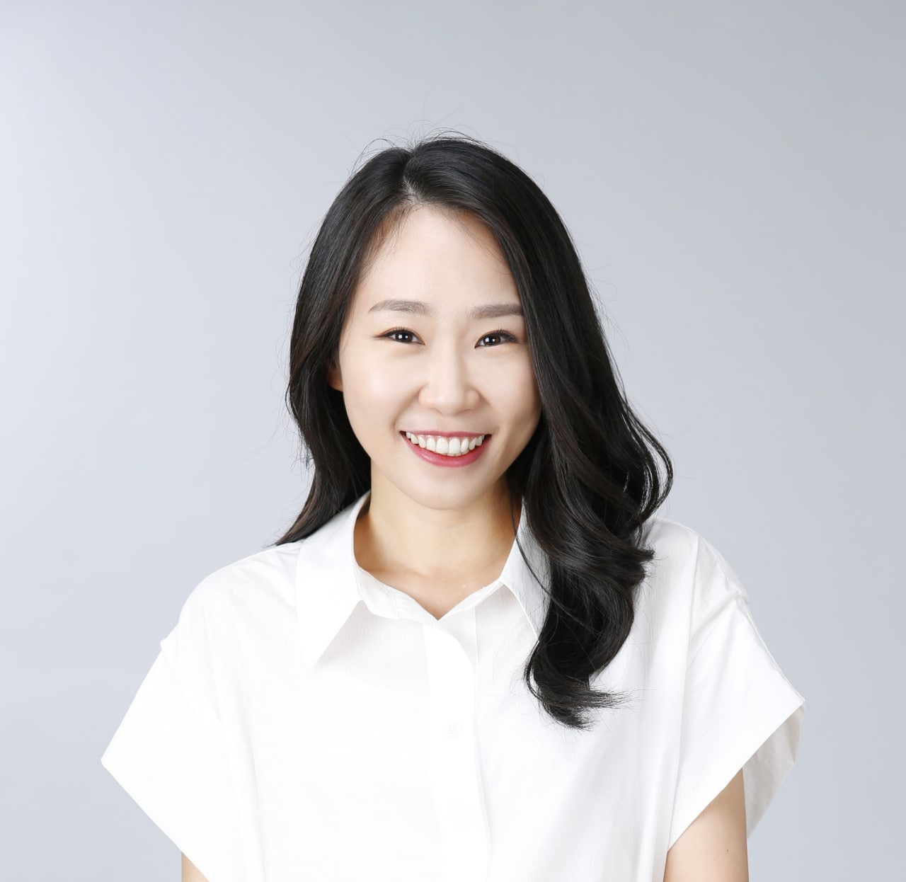 뇌과학자 송민령(37) 대통령 직속 국가과학기술자문위원회 자문위원. 카이스트(KAIST)에서 바이오 및 뇌공학을 전공한 뇌공학 박사로, ‘송민령의 뇌과학 연구소’ 등 과학서를 집필하고 각종 강연 및 언론 기고를 통해 대중과 소통해왔다. 송 자문위원은 “대통령의 가장 중요한 자질은 주권자인 국민의 목소리에 따라 자신의 뜻도 양보할 줄 아는 능력”이라고 말했다.
