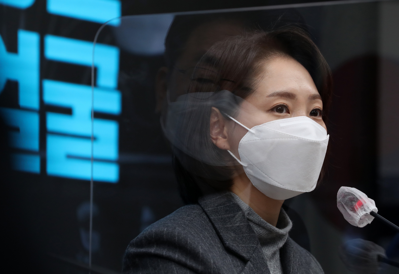 조동연 신임 공동상임선대위원장이 지난달 30일 서울 여의도 중앙당사 브리핑룸에서 열린 공동상임선대위원장 인선 발표 기자간담회에서 취재진의 질문에 답하고 있다. [연합]