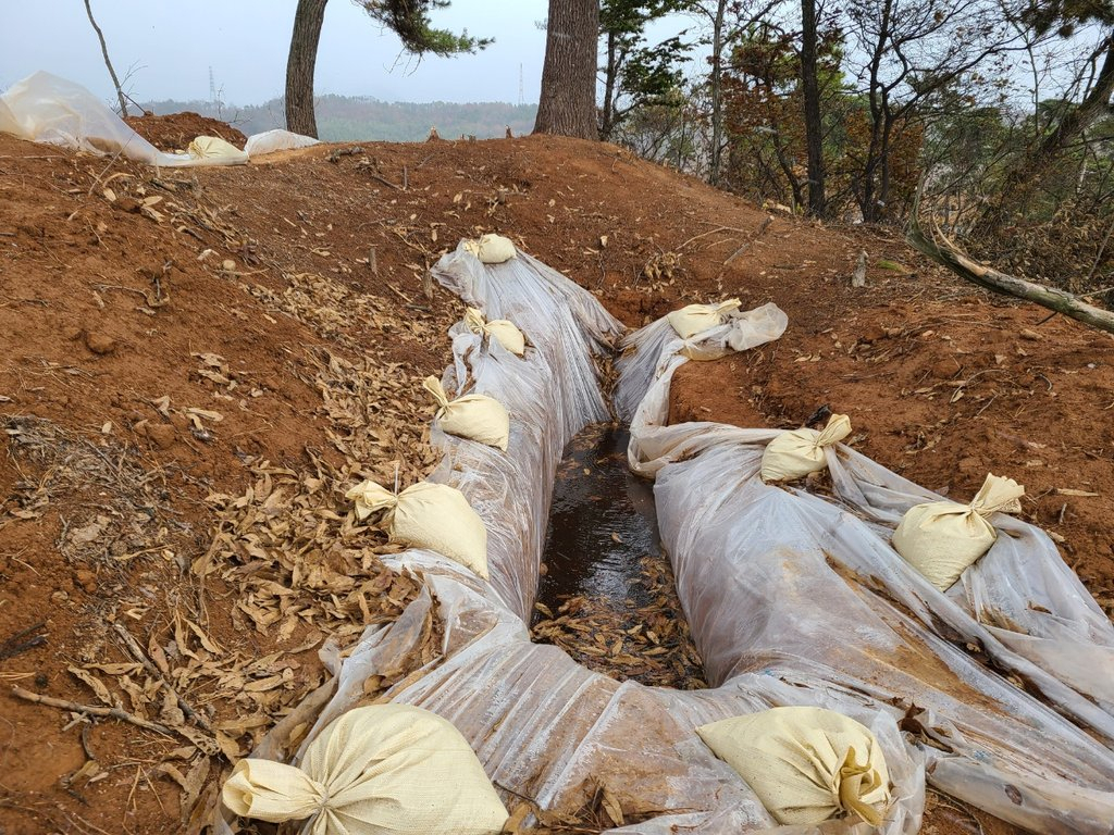 광주-강진간 고속도로 건설현장 나주 구간에서 장고분 추정 유적이 발견됐다