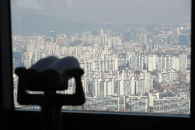 서울 영등포구 63스퀘어에서 바라본 서울 아파트. [연합]
