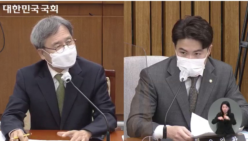 오영환 더불어민주당 국회의원이 6일 오전 국회에서 열린 문상부 중앙선거관리위원 후보자에 대한 인사청문회에서 질의를 하고 있다. [국회]