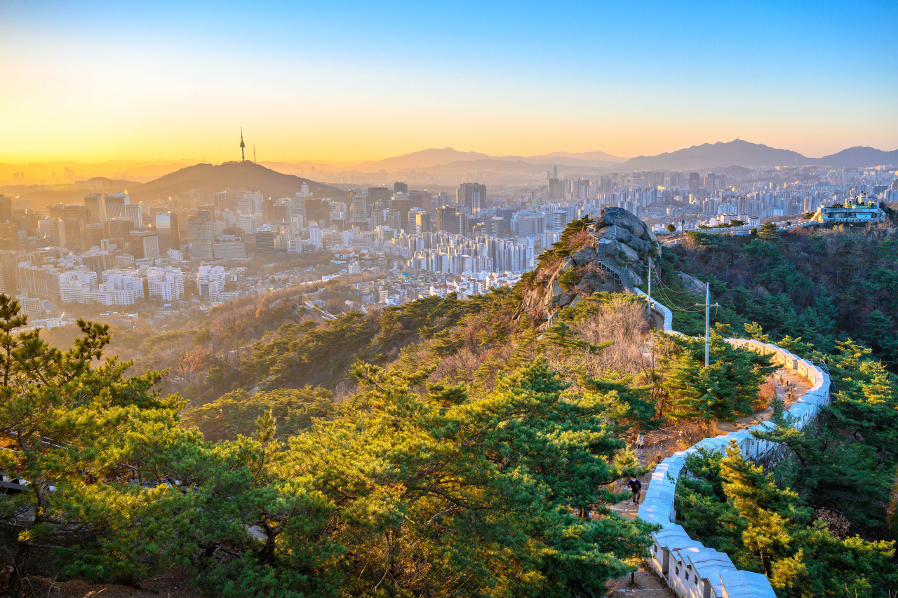 인왕산 범바위의 아침