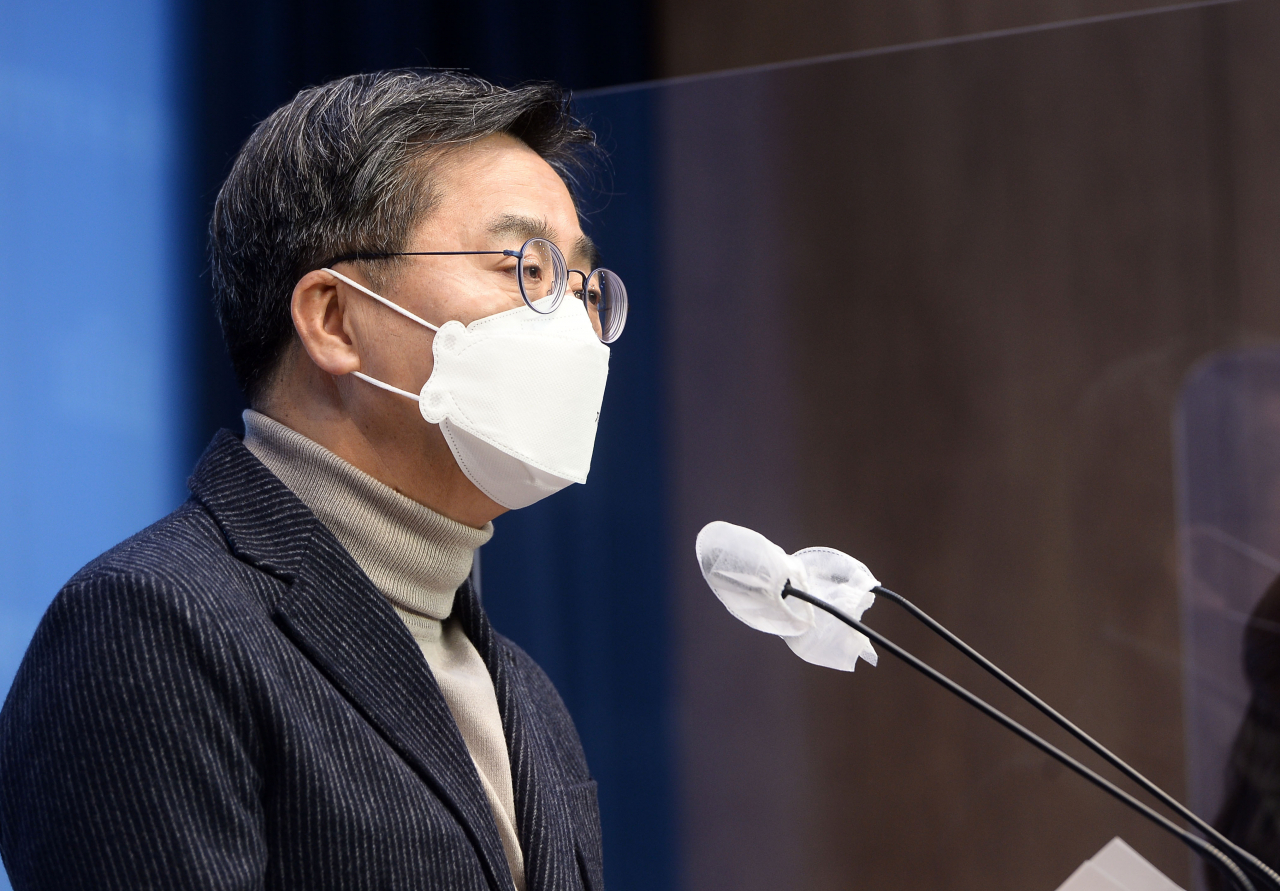 김동연 새로운물결(가칭) 대선 후보가 7일 오전 국회 소통관에서 6호 공약을 발표하고 있다. [국회 사진기자단]