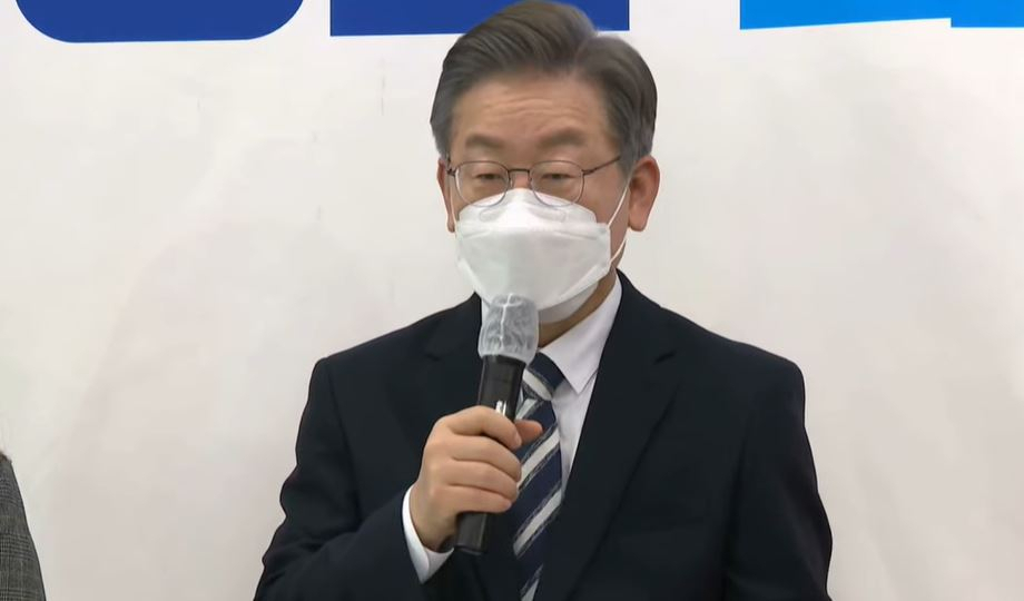 이재명 더불어민주당 대선후보가 8일 오전 서울 가산디지털단지에서 '중소·벤처기업 정책 7대 공약'을 발표하고 있다.