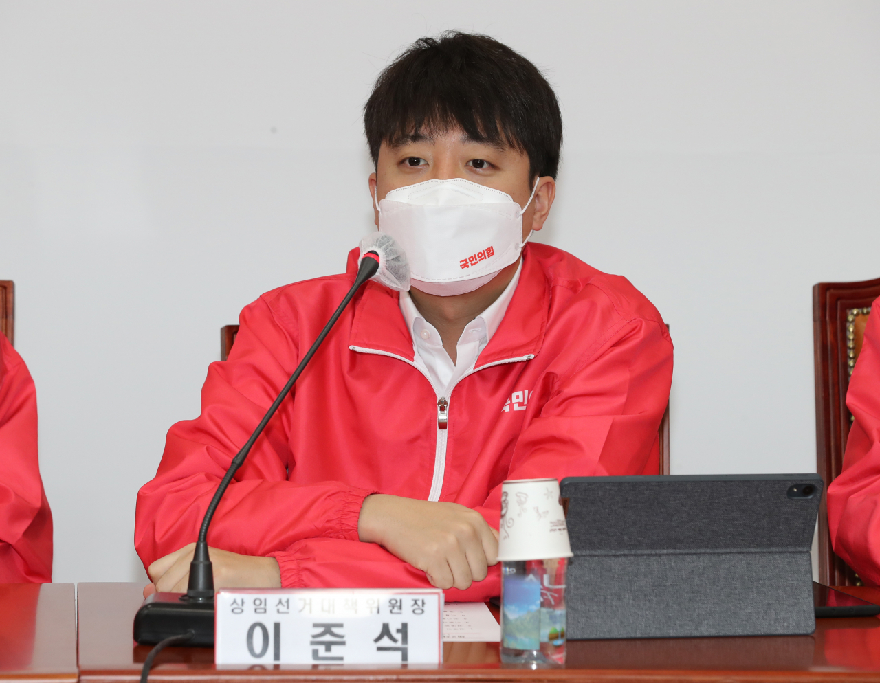 이준석 국민의힘 공동선거대책위원장이 제20대 대통령선거 D-90일인 9일 국회에서 열린 중앙선거대책위원회의에서 발언하고 있다. [국회 사진기자단]