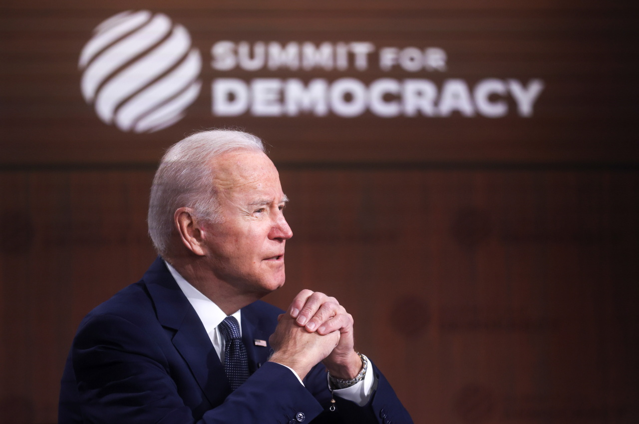 US President Joe Biden delivers the opening speech at the Democracy Summit at the White House in Washington  on Thursday (local time). (Yonhap)