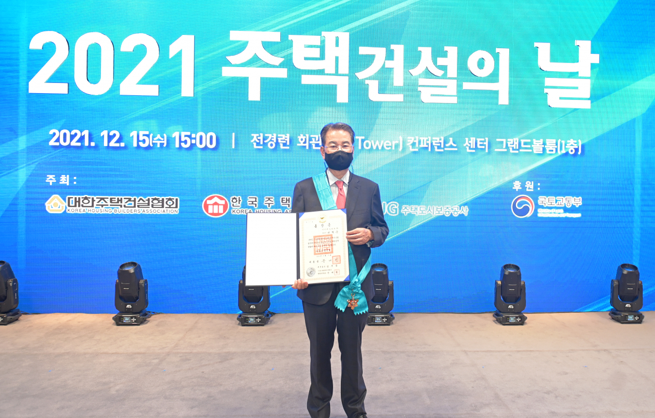 아이에스동서 권혁운 회장. [아이에스동서 제공]