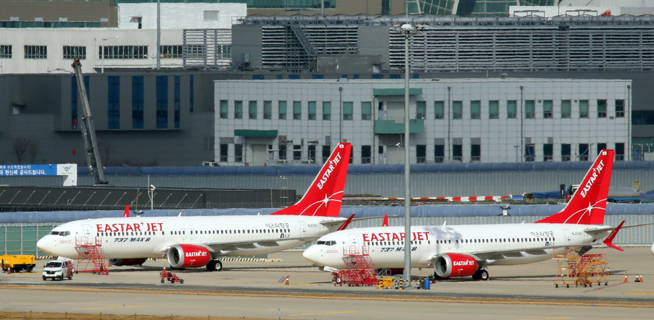 인천국제공항 계류장의 이스타항공 소속 B737 맥스 기종. [연합]
