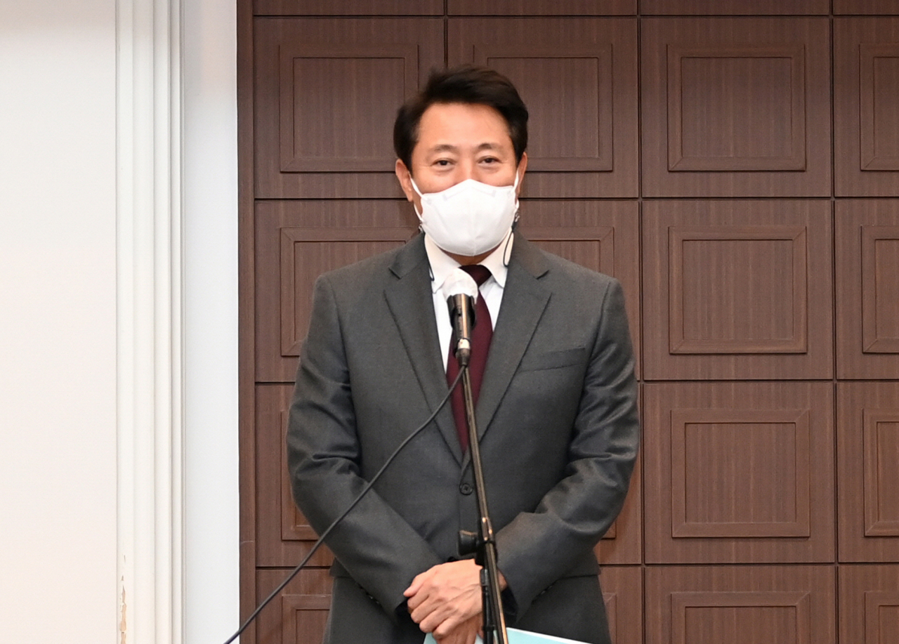 지난 16일 서울 중구 프레스센터에서 열린 '세계수도문화연구심포지엄'에서 오세훈 서울시장이 인사말 하고 있다. [연합]