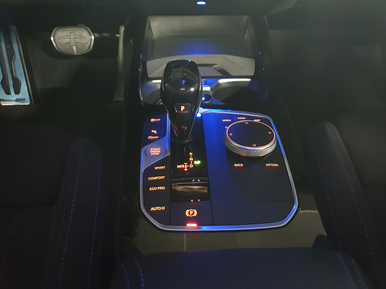 BMW M135i 8단 자동 변속기 기어노브 [원호연 기자]