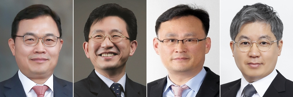 왼쪽부터 유병규 HDC현대산업개발 대표이사, 정경구 HDC그룹 대표이사, 하원기 HDC현대산업개발 대표이사, 최익훈 HDC아이파크몰 대표이사. [HDC현대산업개발 제공]