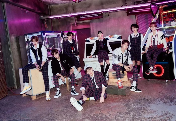 (Credit: JYP Entertainment)