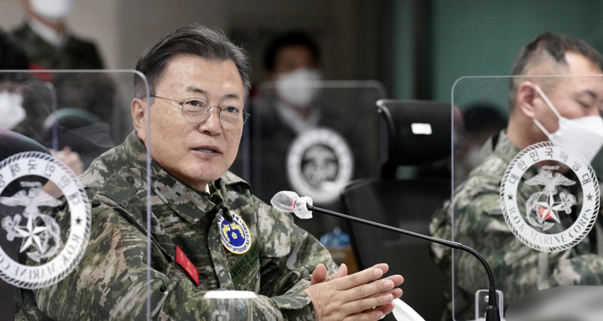 文대통령, 경항모 관련 “대북억지력만 아닌 큰 시각에서 봐야”
