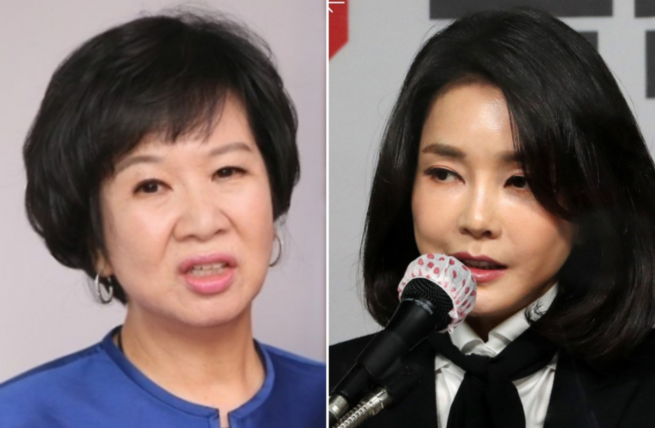 손혜원(왼쪽)전 더불어민주당 의원과 국민의힘 윤석열 대선후보 부인 김건희(오른쪽)씨. [연합]