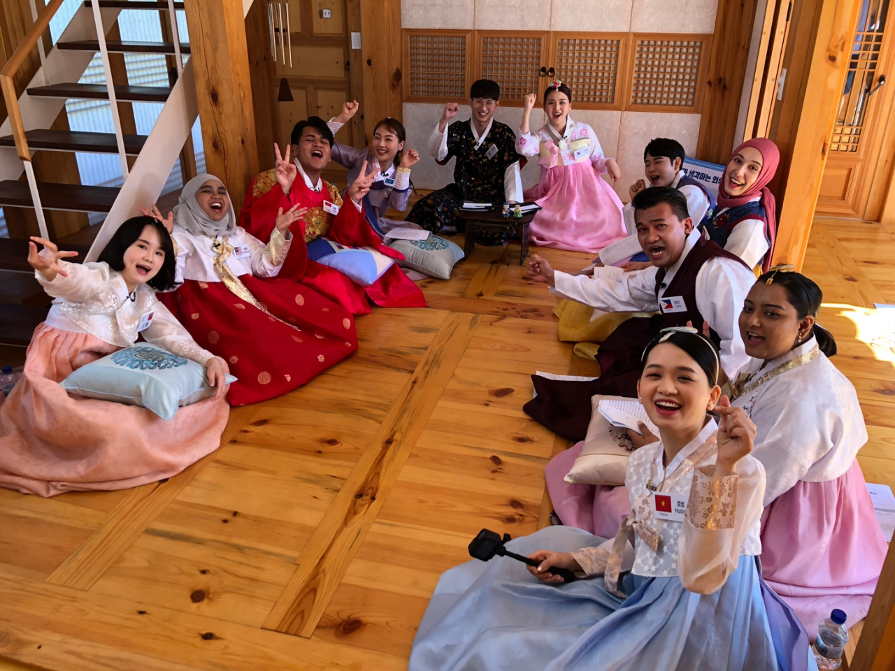 은평한옥마을 한복 및 한옥 체험하는 외국인들 [팬데믹 이전 촬영]
