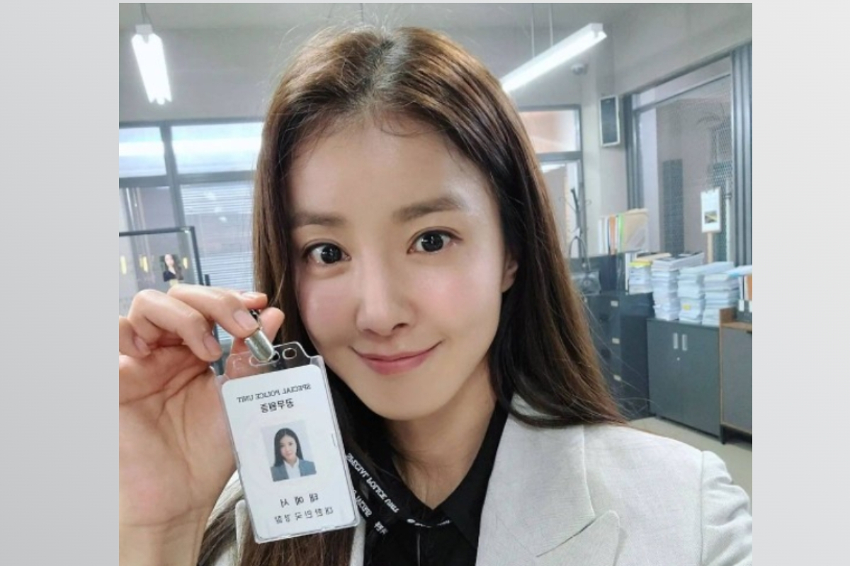 배우 이시영이 지난해 자신의 인스타그램에 HBO맥스(HBO max)와 협업한 드라마 ‘멘탈리스트’ 촬영 사진을 공개하며, HBO max 한국 진출을 암시했다. [이시영 인스타그램]