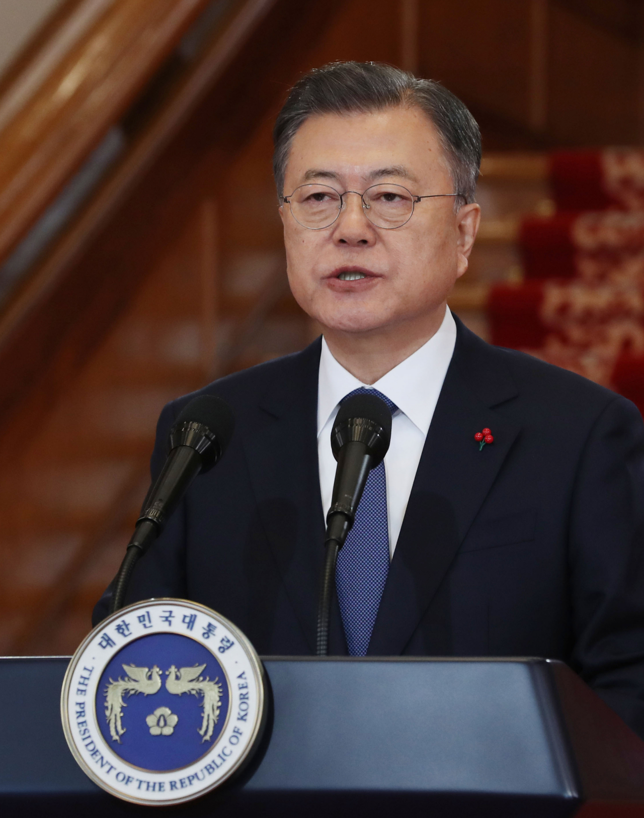 문재인 대통령이 3일 오전 청와대에서 2022년 임인년 신년사를 하고 있다. 연합뉴스