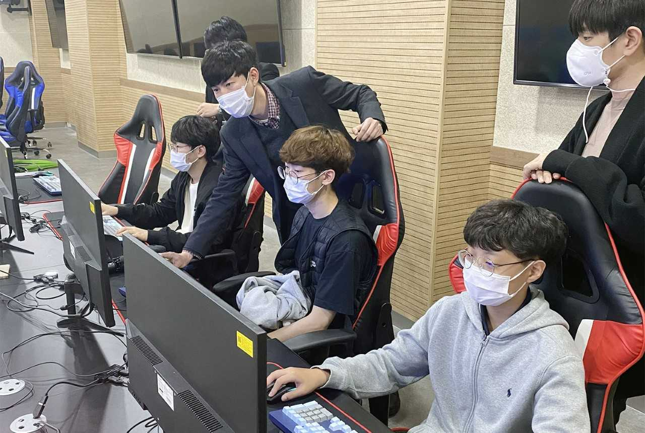 광주이스포츠교육원은 3일부터 7일까지 ‘리그오브레전드와 배틀그라운드 게이밍 과정’ 교육생을 선착순 모집한다