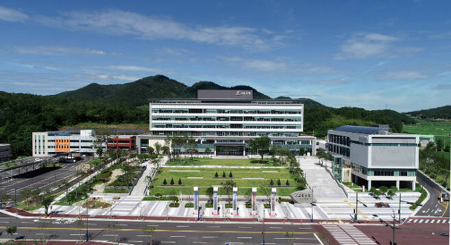 고흥군청사.