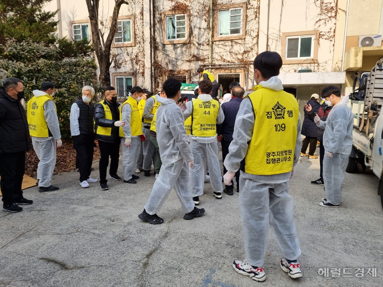 법원은 지난해 12월 전남방직 재개발부지 내 요양병원의 강제 집행을 진행했다. 식당 등 주요 시설이 폐쇄되면서 환자들은 도시락으로 끼니를 이어가고 있다.