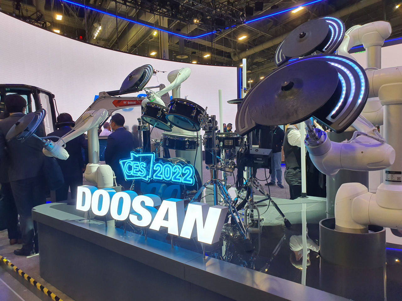 두산로보틱스가 CES2022에서 선보인 협동로봇 드러머 [원호연 기자]