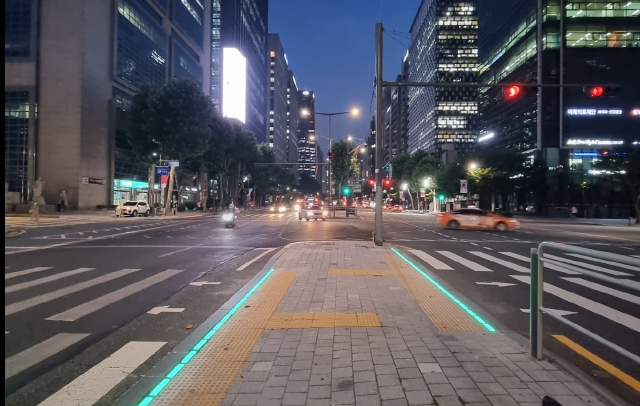 바닥형 보행신호등
