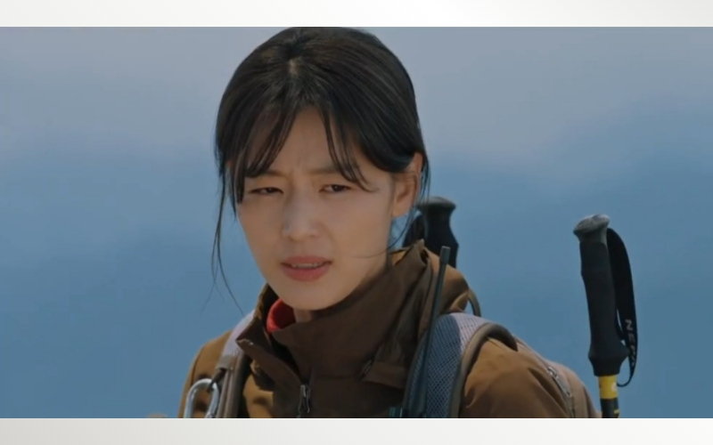 tvN 드라마 '지리산'에서 '서이강' 역으로 출연한 전지현. [드라마 '지리산' 장면 캡처]