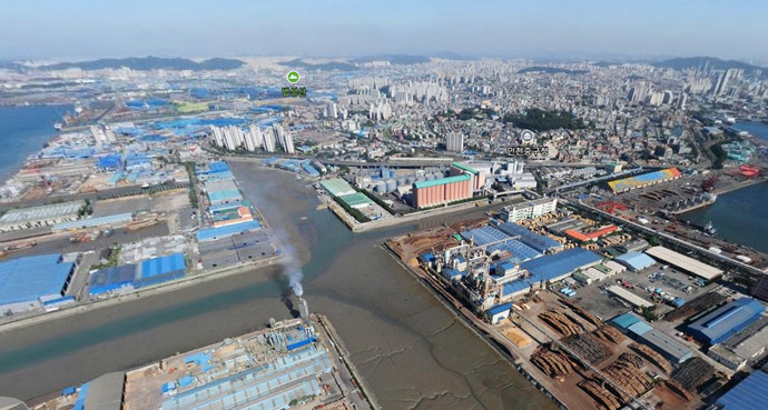 인천 북성포구 해양산업클러스터 조성사업을 위한 매립공사 장면.