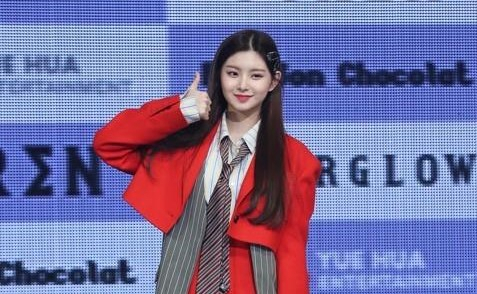 ‘에버글로우’의 중국인 멤버 왕이런 [연합]
