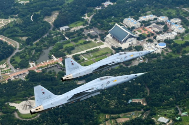 공군은 11일 ‘F-5E’ 전투기 1대가 이륙해 상승 중 추락했다고 밝혔다.(자료사진) [헤럴드경제DB]