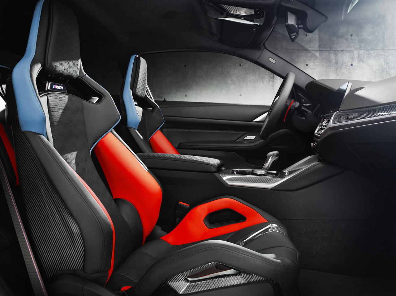BMW M4 컴페티션 x KITH 드로우 시트. [BMW 코리아 제공]