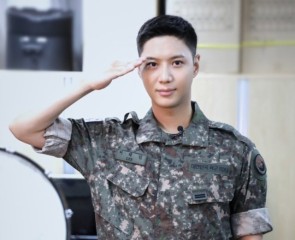 SHINee’s Taemin transfers to social service