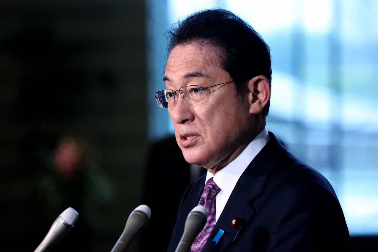 기시다 후미오 일본 총리가 지난 11일(현지시간) 일본 도쿄 총리실에서 열리는 북한 탄도미사일 시험발사에 관한 기자회견에 참석해 답변하고 있다. [AFP]
