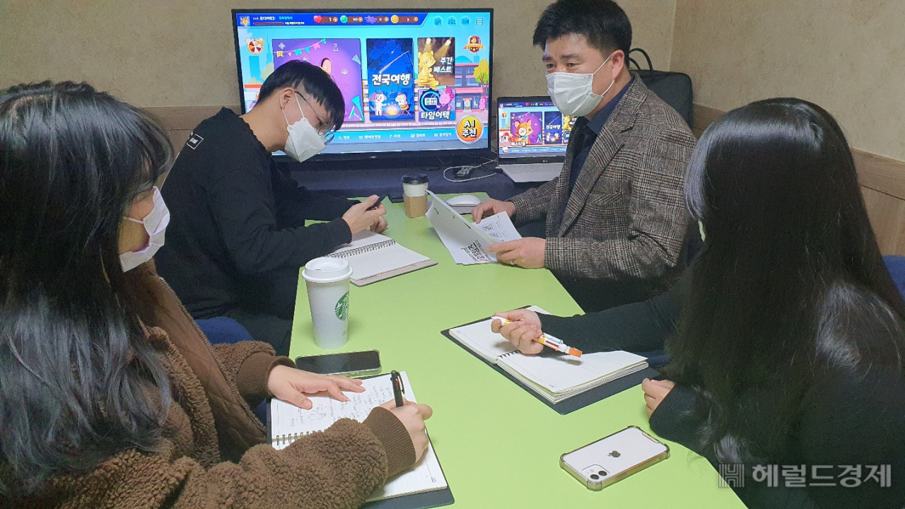 오디야게임즈는 AI알고리즘 기술을 바탕으로 게임 속 영상이미지에 유튜브, 인스타그램 등 고객사 SNS 정보를 제공하는 맞춤형 서비스를 선보인다. 서인주 기자