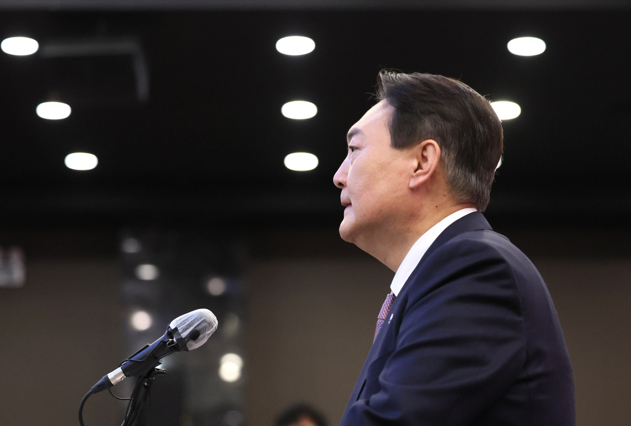 국민의힘 윤석열 대선 후보가 21일 오후 대전 서구 오페라웨딩홀에서 열린 대전 선대위 필승결의대회에서 발언 하고 있다. [연합]