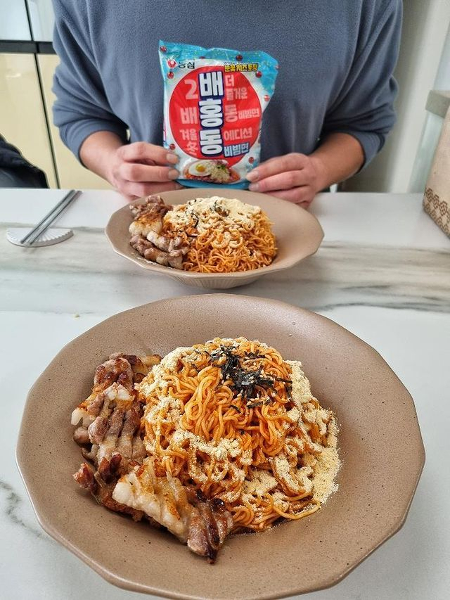 농심 배홍동비빔면.[인스타그램(@yoondiya.odini__hanaya)]