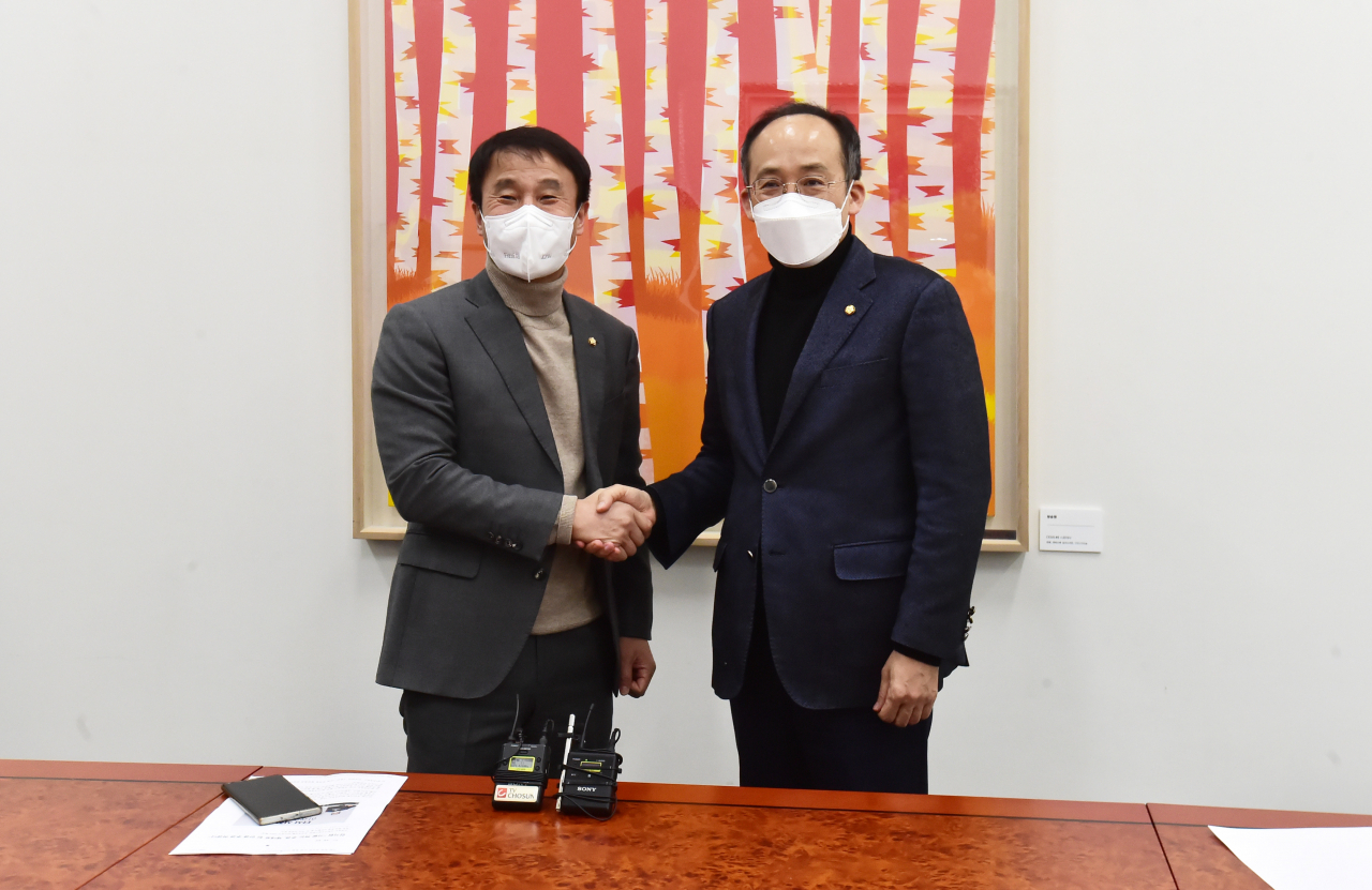 한병도 더불어민주당 원내수석부대표(왼쪽)와 추경호 국민의힘 원내수석부대표 [연합]