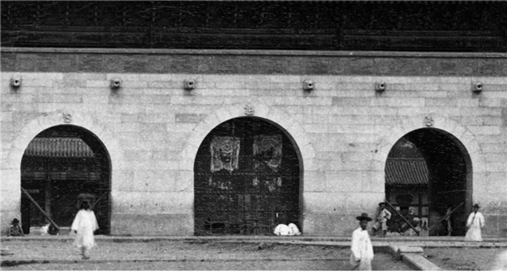 19세기 어느 시점 새해, 광화문에 걸린 문배도