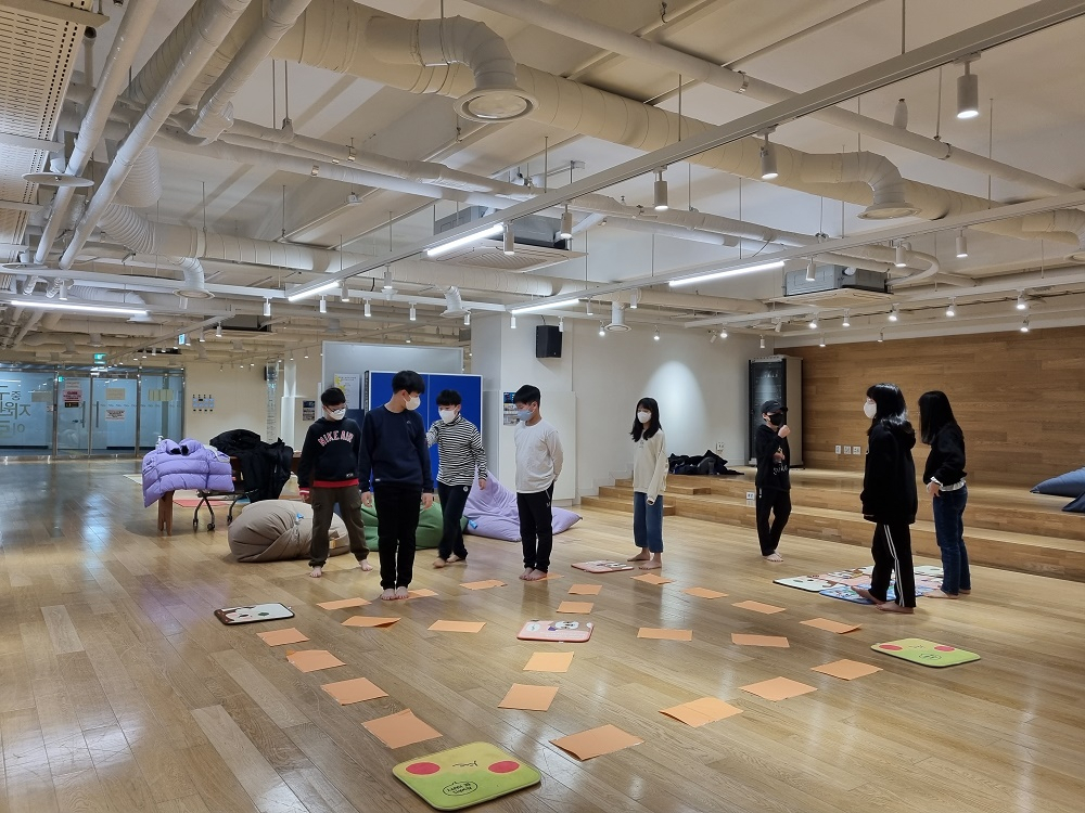 중구 마을학교에서 운영하는 ‘하나되어 놀이마당’ 장면. [중구청 제공]