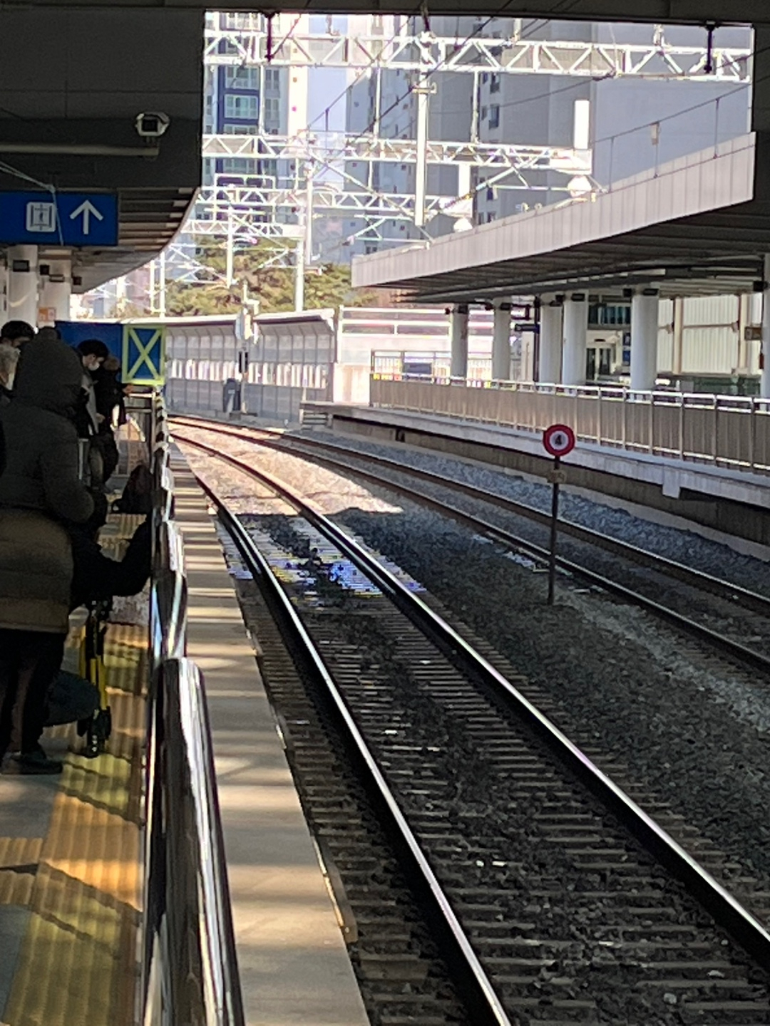30일 인명사고가 발생한 동해남부선 교대역 모습. 박병국 기자